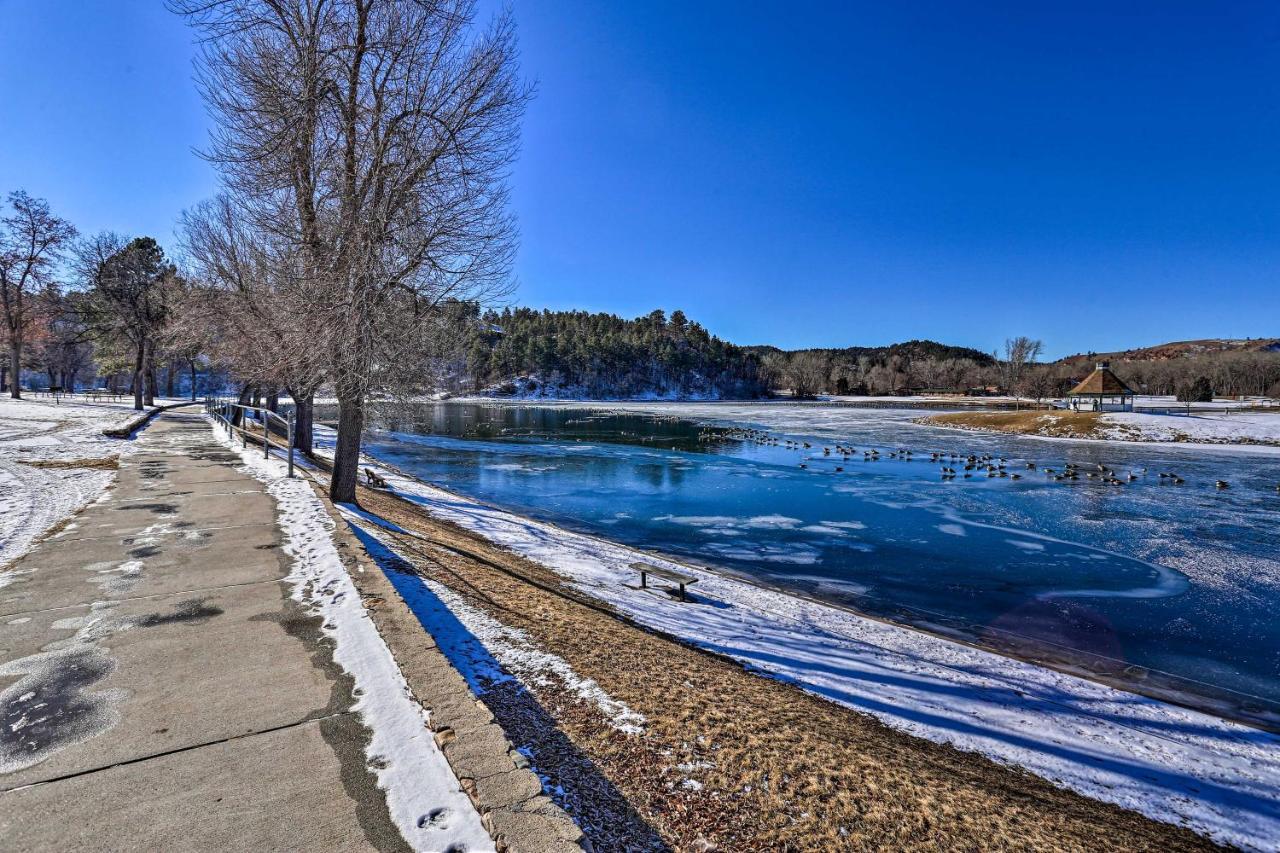 Rapid City Home With Patio By Canyon Lake Park! Exterior photo